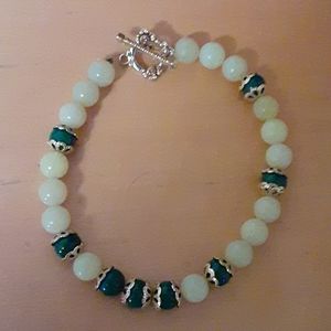 Mount.  Jade and Green Agate Bracelet